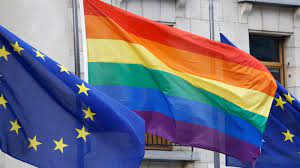 دادگاه عالی اتحادیه اروپا: والدین همجنس و فرزندانشان باید به عنوان یک خانواده شناخته شوند