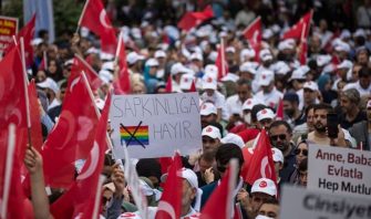 مشکلات پیش روی رنگین کمانی‌ها در ترکیه